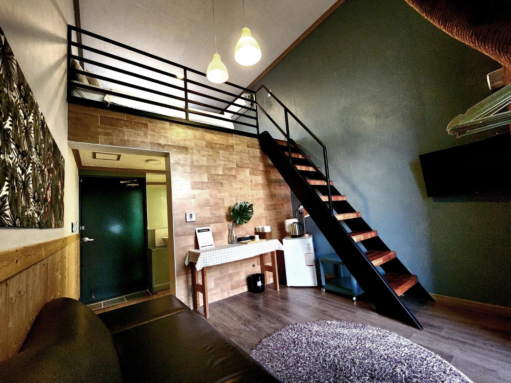 Hotel Hue Loft Incheon Bagian luar foto