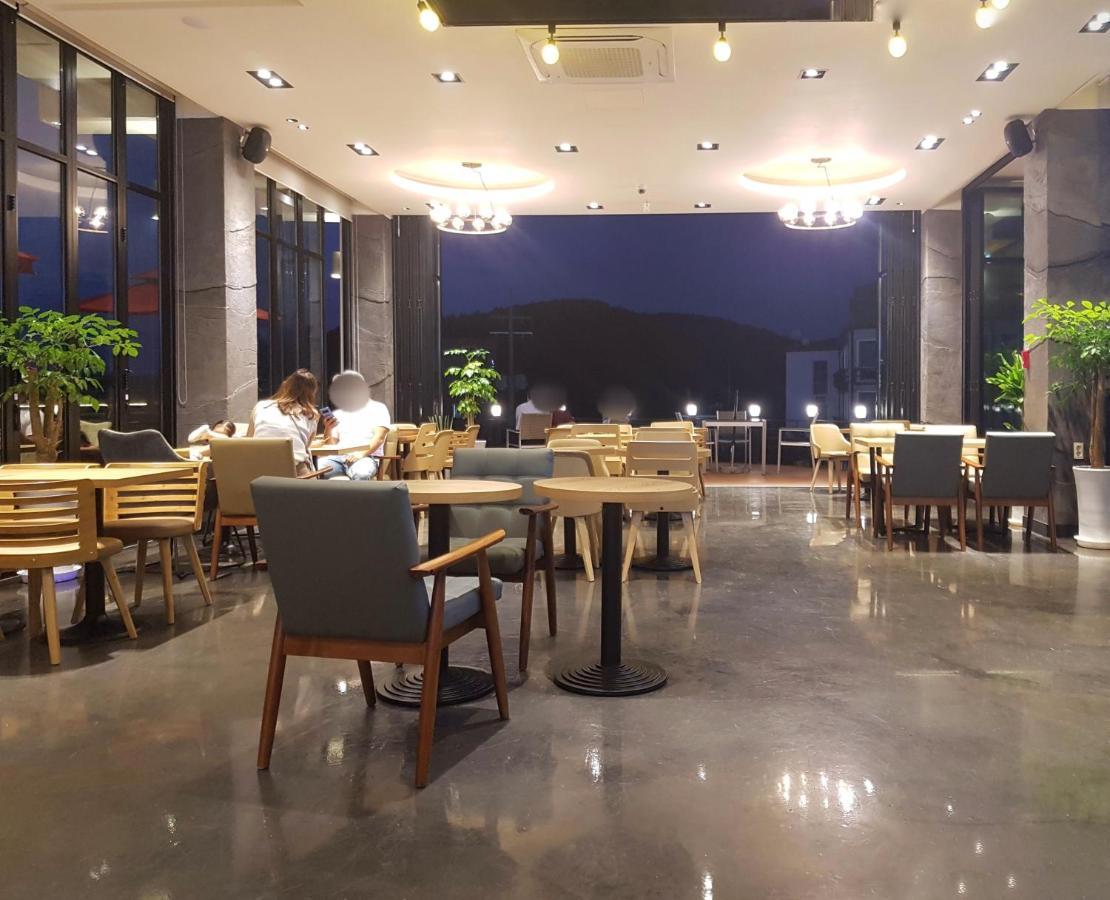 Hotel Hue Loft Incheon Bagian luar foto